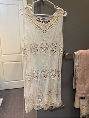 Sleeveless Crochet Lace Midi Dress in Cream